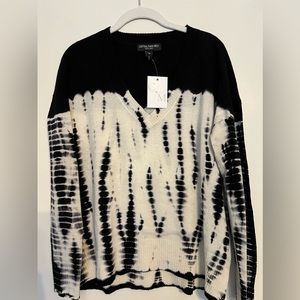 Demi cashmere v-neck sweater, new with tags